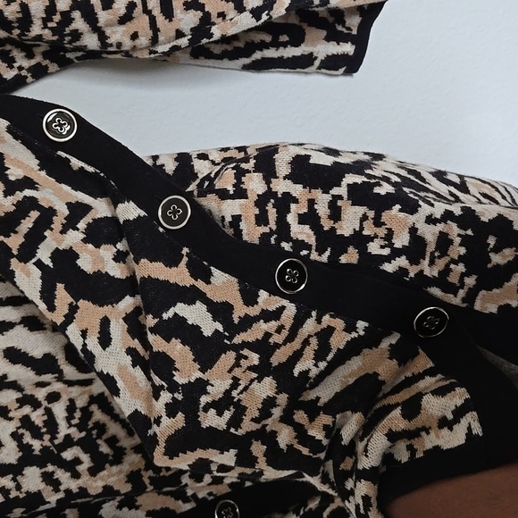 Chico's Black and Cream Longline Tunic Sweater Size XL - Picture 5 of 7